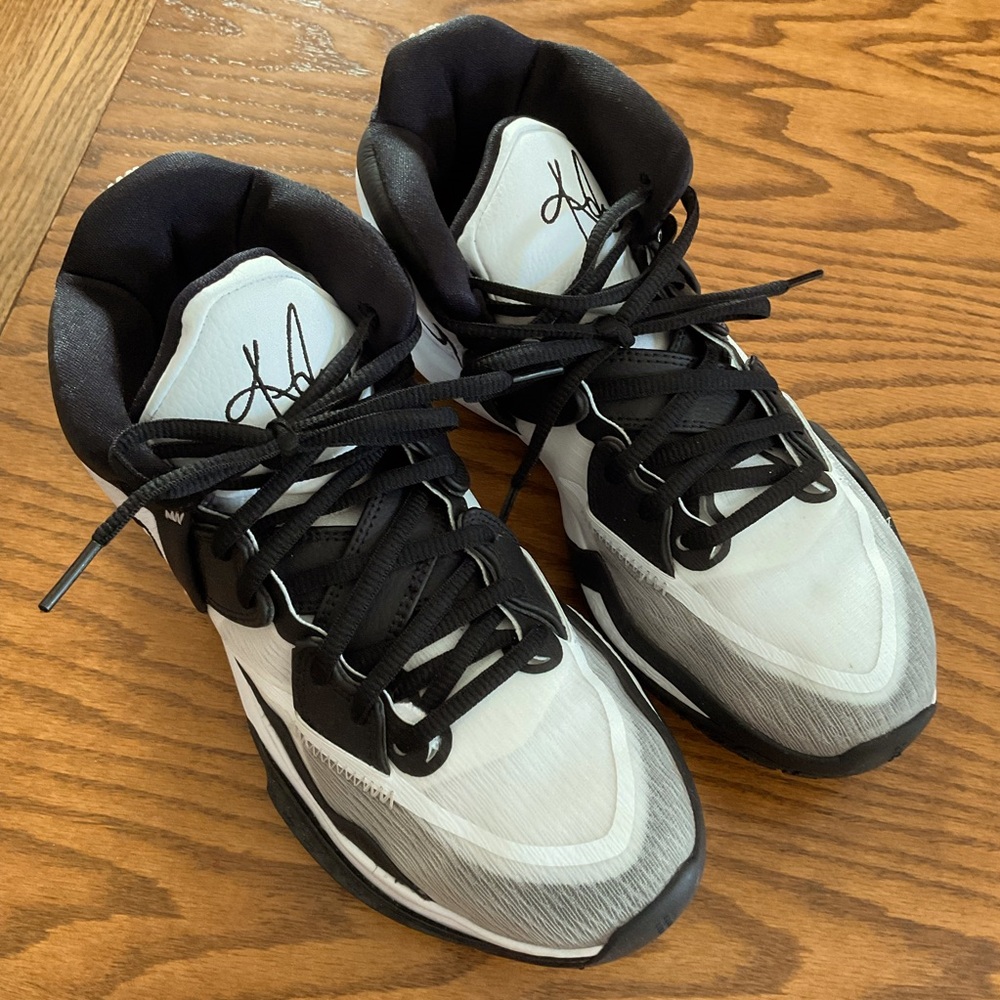 Nike Kyrie Infinity Team Bank Basketball Sneakers, Men’s Sz 7.5
